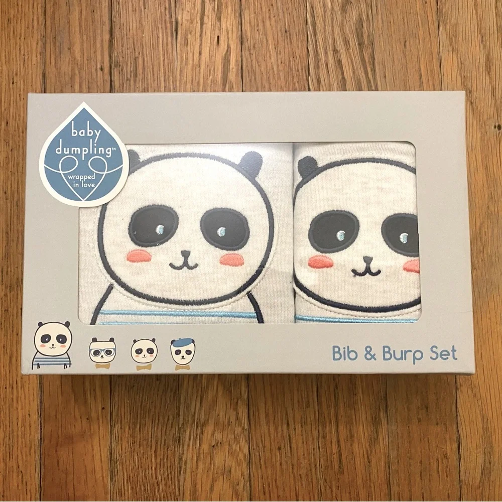 New 2 piece panda bib & burb cloth